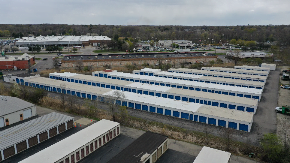 {Andover Properties Acquires Two Properties in Detroit Suburbs}